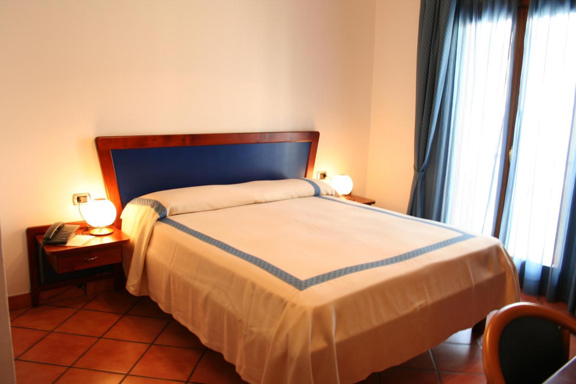 Hotel Locanda Dei Trecento Sapri Exterior foto